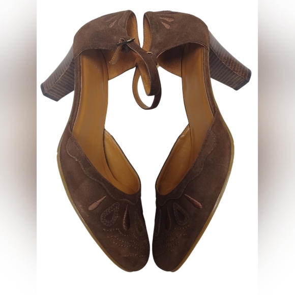 Clarks EUC Brown Leather Round Toe Shoes Size 7 - Picture 4 of 8